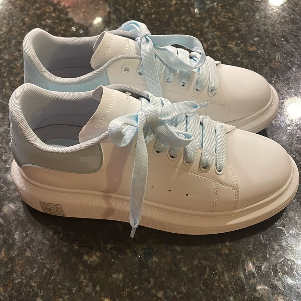 Alexander McQueen sneakers white and blue.
